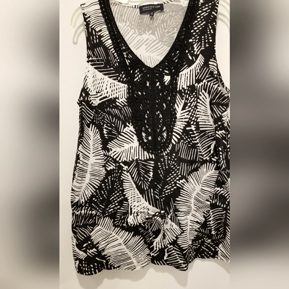 Jones New York top